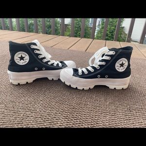 Womens chuck taylor all star black lugged platformed converse